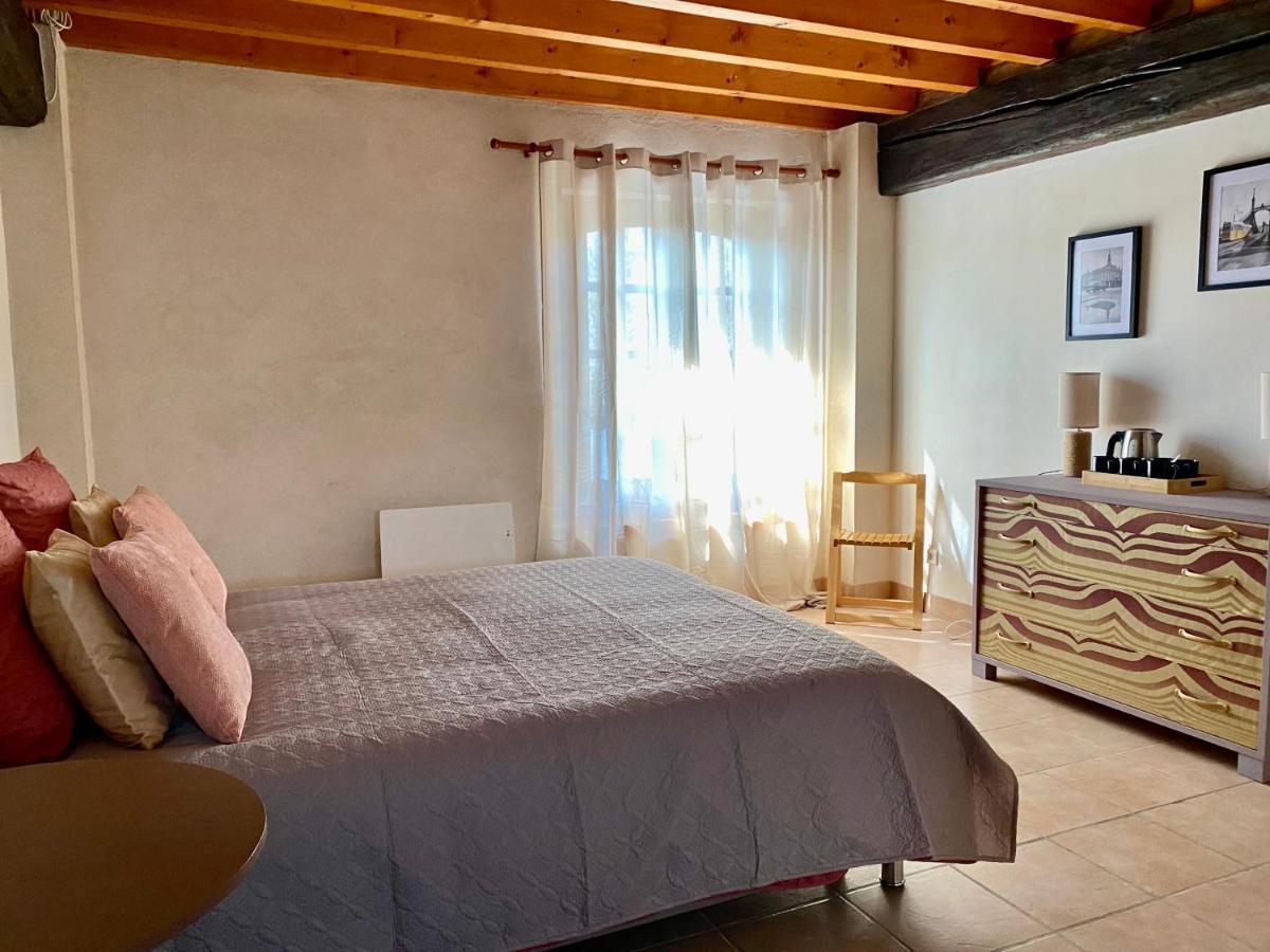 Domaine Du Cellier De La Couronne Bed & Breakfast เซซาน ภายนอก รูปภาพ