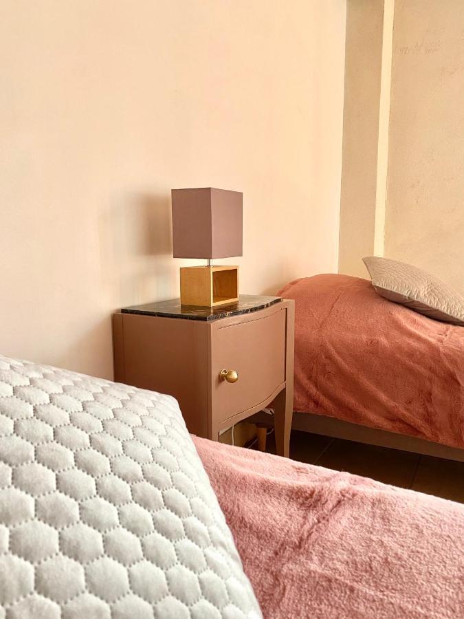 Domaine Du Cellier De La Couronne Bed & Breakfast เซซาน ภายนอก รูปภาพ